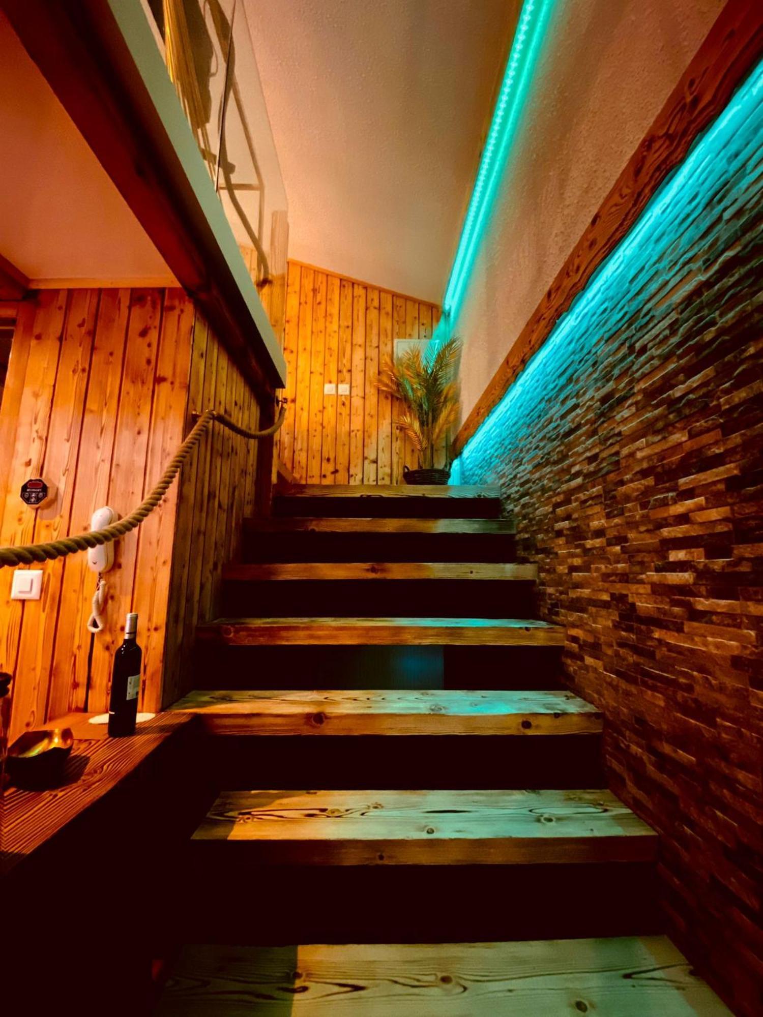 Chalet Hotel Adler Ag คันเดอร์ชเตค ภายนอก รูปภาพ